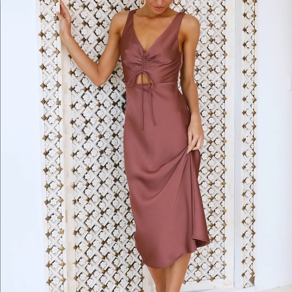 Hello Molly She’s Here Midi dress